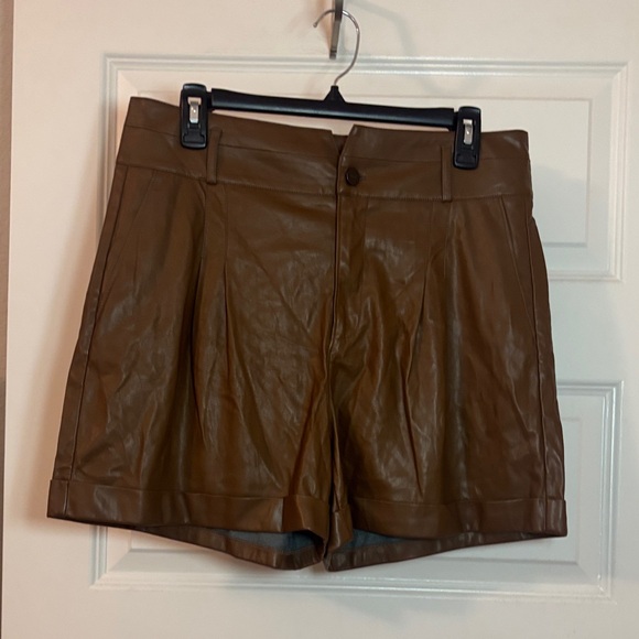 PAIGE Pants - PAIGE Brown faux leather shorts SZ 10 high-rise fit pleated front pockets casual